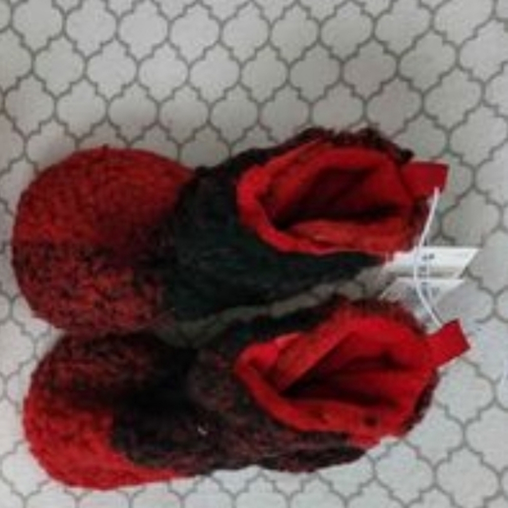 NWT Size 3-6m Old navy booties